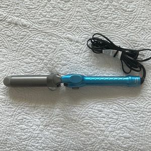 BaBylissPRO Nano Titanium Spring Curling Iron - New Condition